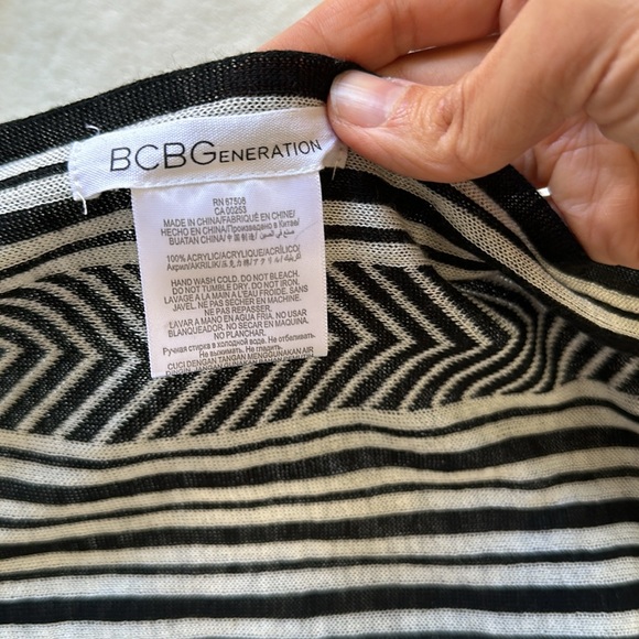 BCBGeneration Womens Fringe Vest Printed One Size - Picture 6 of 6